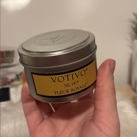 4 Candles ✨💜 - Bath & Body Works, Votivo, etc. - Picture 4 of 10